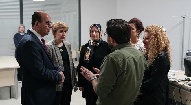 İlhan Geçit, kadın ve aile merkezini ziyaret etti