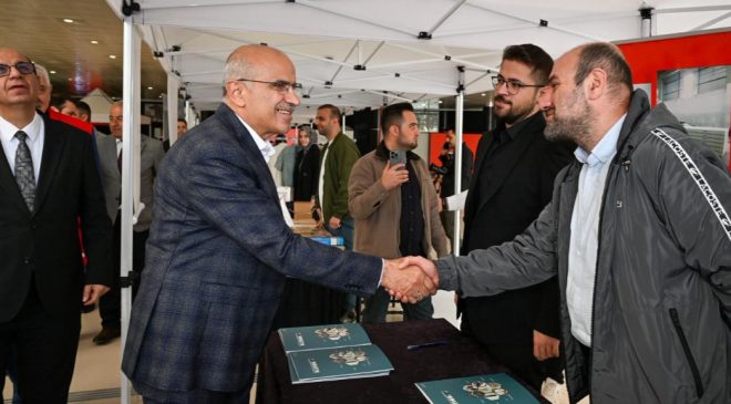 Malatya’da İstihdam Fuarı Kapılarını Açtı: İşveren ile İş Arayanlar Aynı Çatıda Buluştu